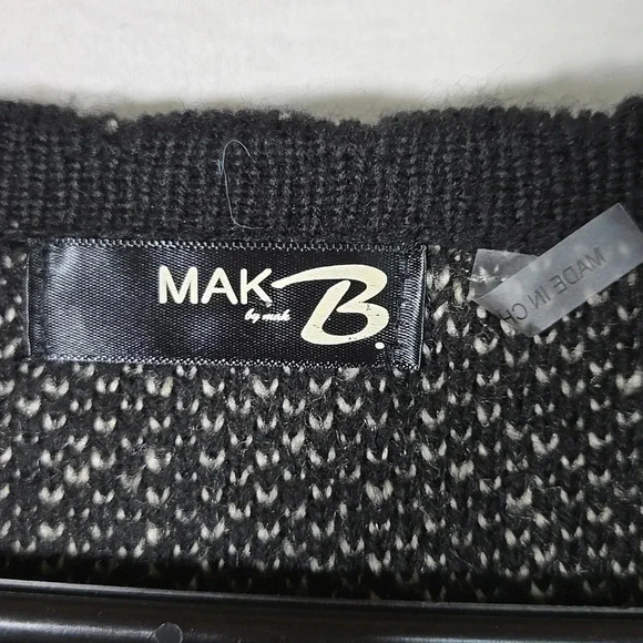 Mak B By Mac Black and Tan Cat Cardigan Size Small - Picture 2 of 6
